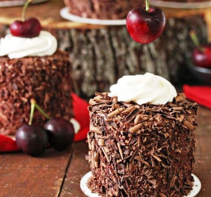 Black-forest-mini-cakes-recipe