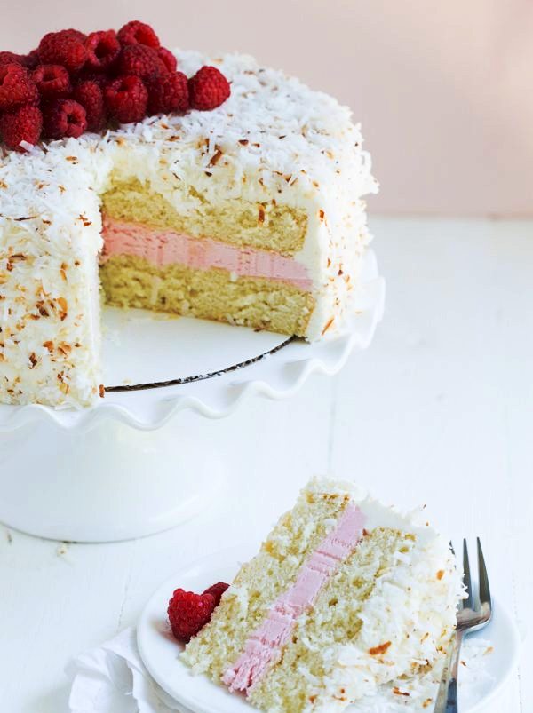 Coconut-cake-raspberry-buttercream-filling