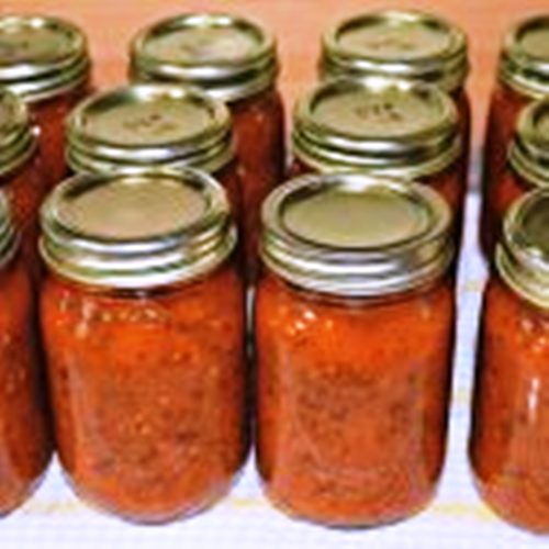 How-to-make-homemade-zesty -pizza-sauce