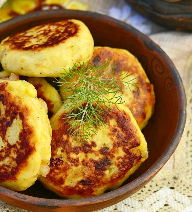 Onion-rings-these-onion-patties