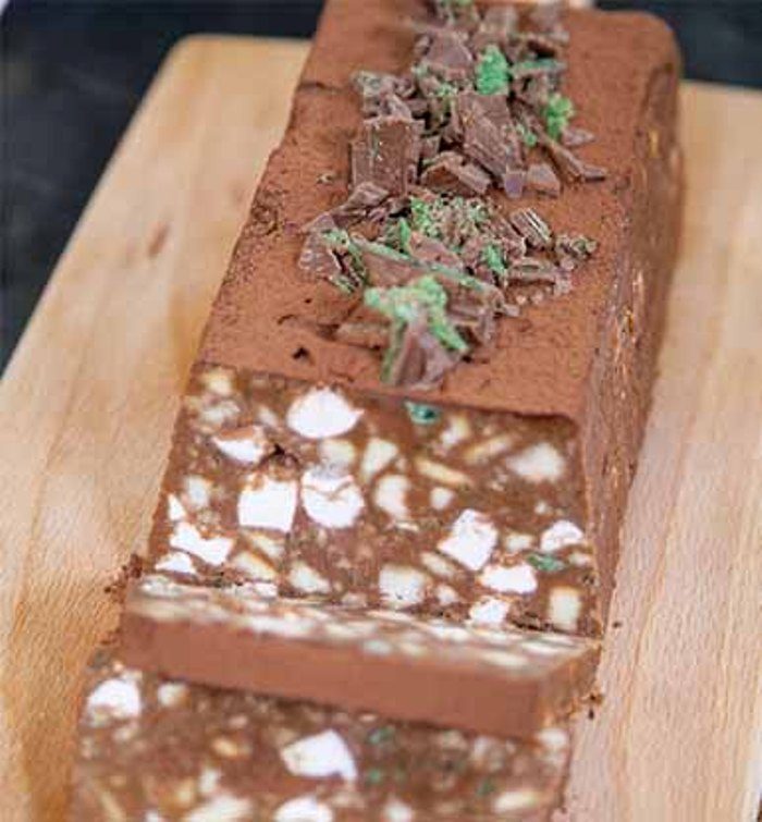 Chocolate-peppermint-crisp-fridge-cake