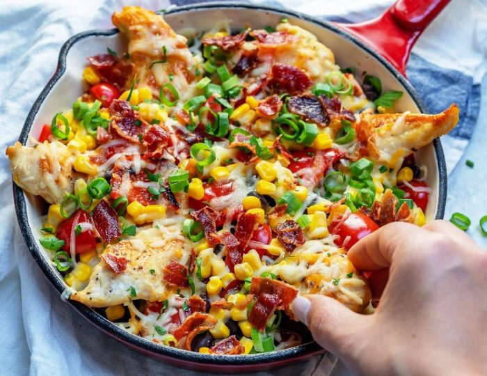 Clean-eating-chicken-nachos-skillet
