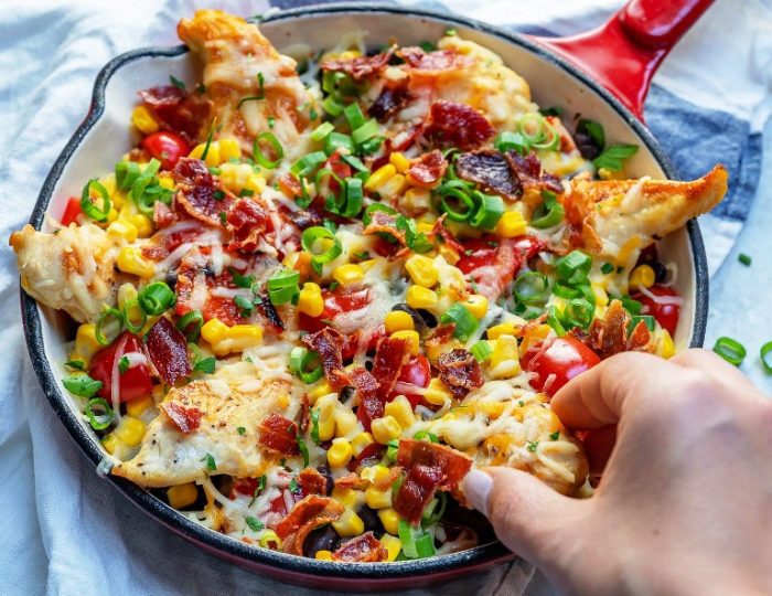 Clean-eating-chicken-nachos-skillet