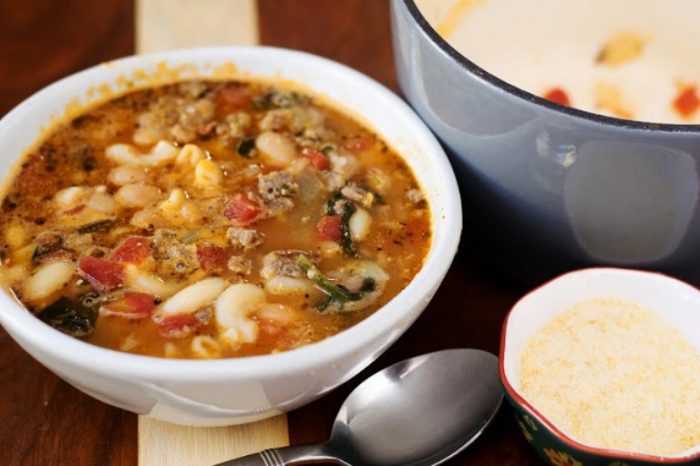 Italian-sausage-and-white-bean-soup