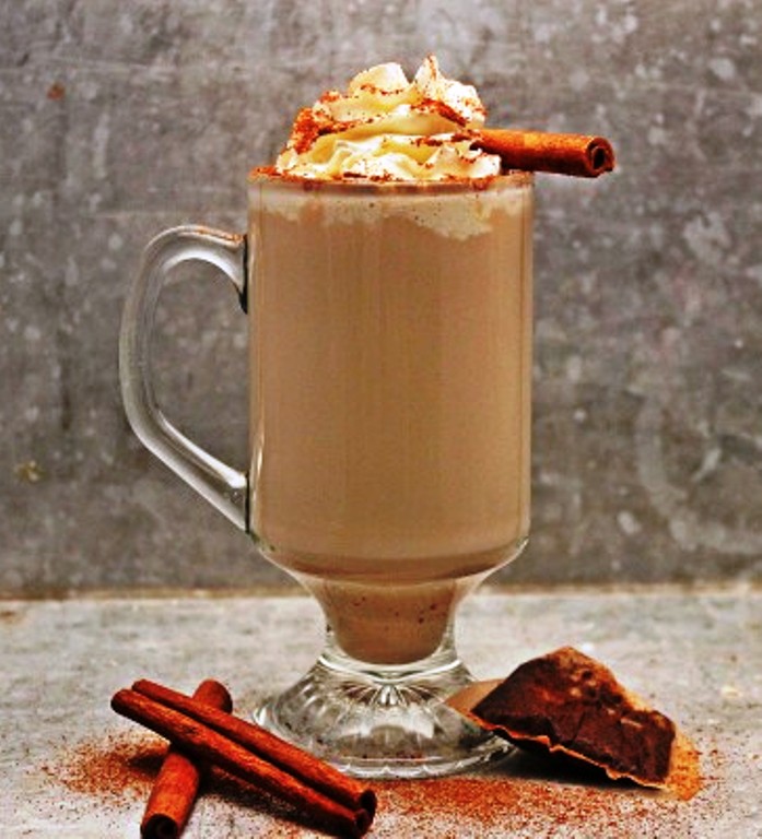 Cinnamon-and-vanilla-hot-toddy