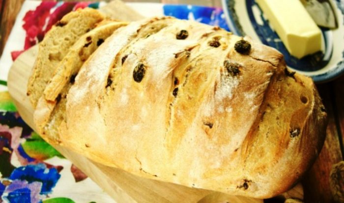 Cinnamon-raisin-artisan-bread