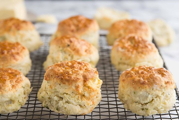 With only five ingredients (apart from the salt), these lemonade scones with cheese and herbs could not be easier to make.
