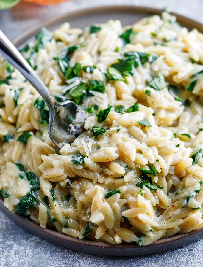 Creamy-garlic-parmesan-orzo