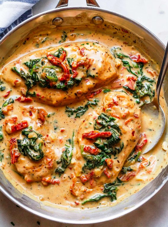 Chicken-with-spinach-creamy-parmesan-sauce