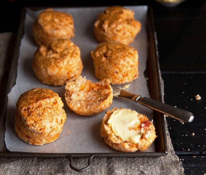 Sundried-tomato-and-parmesan-cheese-scones