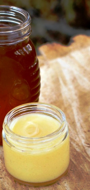 Homemade-coconut-honey-balm