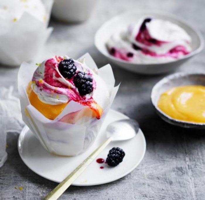 Blackberry-and-lemon-mini-pavlovas