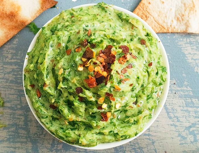 The BEST Hummus Recipe Ever! Homemade Parsley hummus is Made with Parsley and Chickpeas. Its a Great Way to Enjoy a Healthy Lunch or Healthy Snack