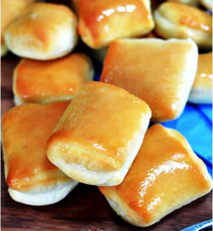 Texas-roadhouse-rolls