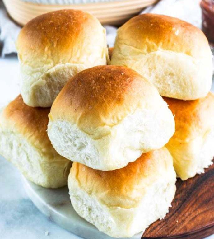 Vegan-dinner-rolls