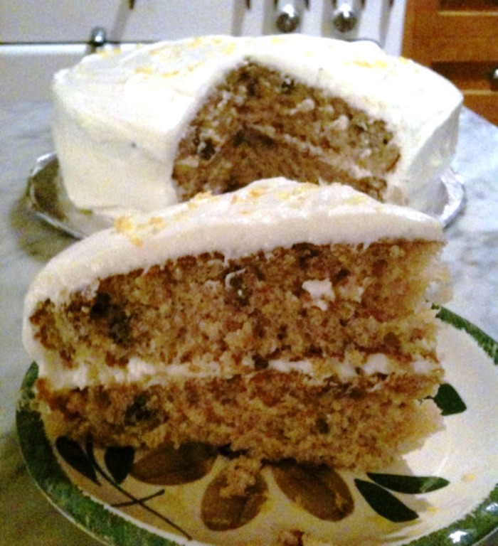 This year, a co-worker who has a paw paw tree in her backyard brought in a bunch of these exceedingly ugly fruits and, while they are delicious eaten out of hand, I took some home and turned them into cake.