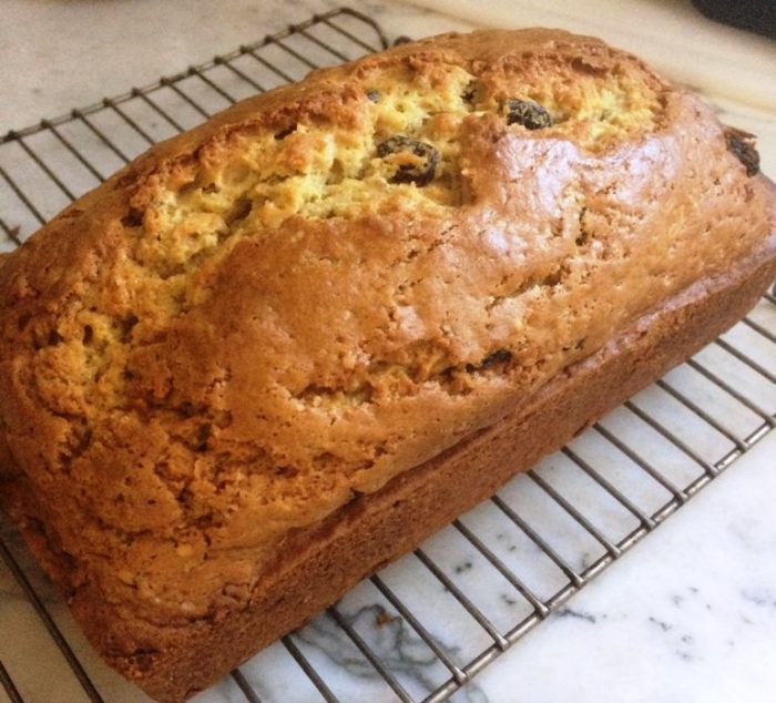 Paw-paw-bread-with-walnuts-and-raisins