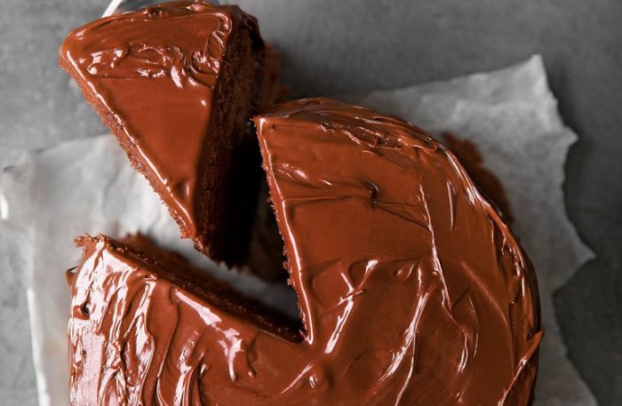 This classic chocolate cake recipe might be our best so far, indulge in smooth, airy, and delicious chocolate cake without sugar! Make and share for the kids or your family.