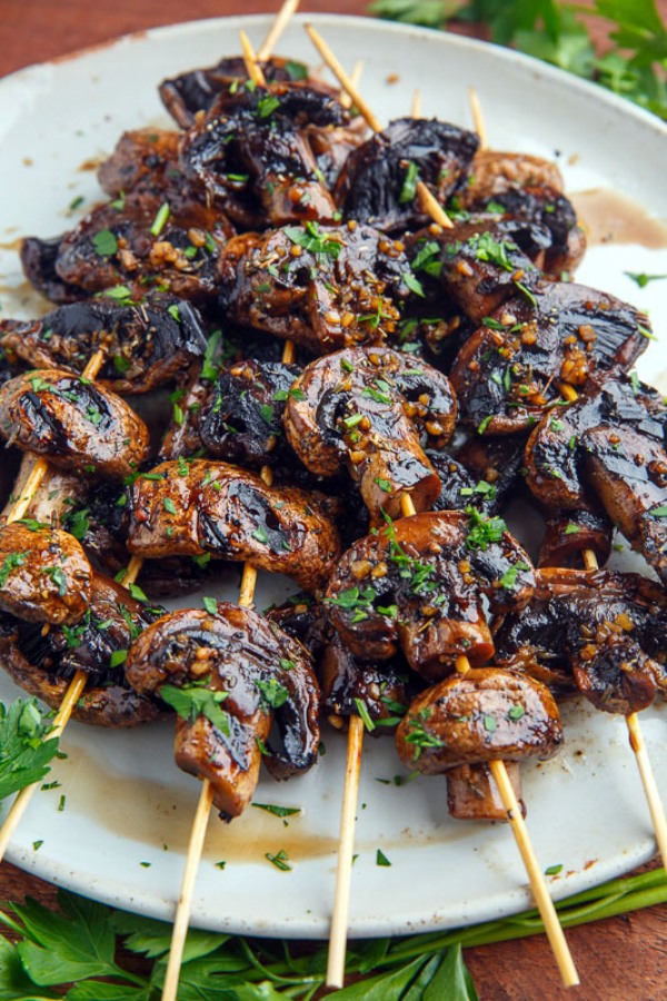 Balsamic-garlic-grilled-mushroom-skewers