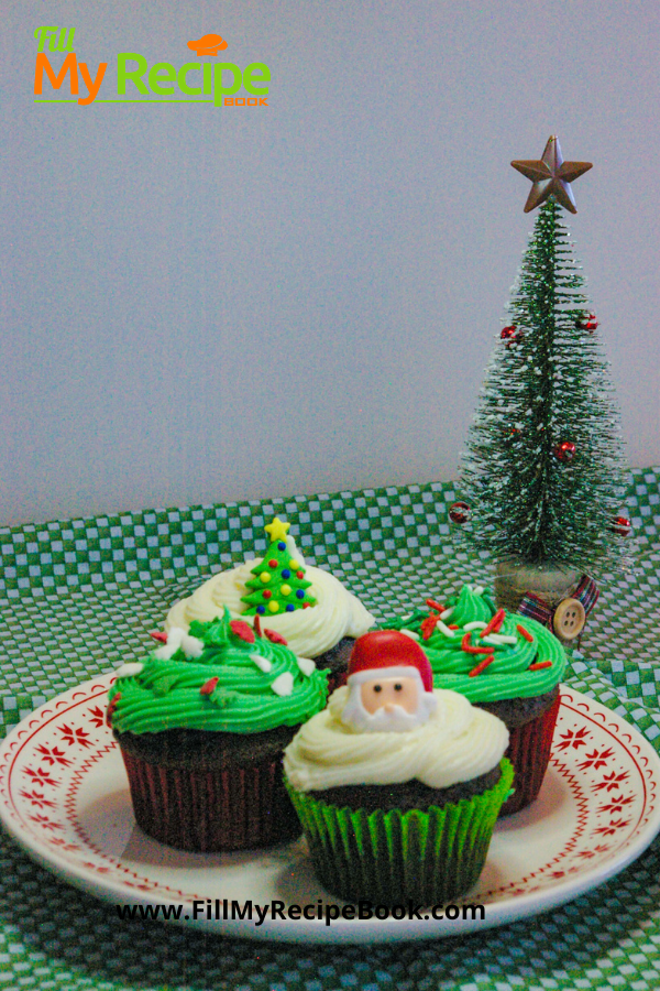 Cup cakes with green and vanilla icing for christmas