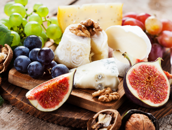 How To Make A Simple Cheese Board