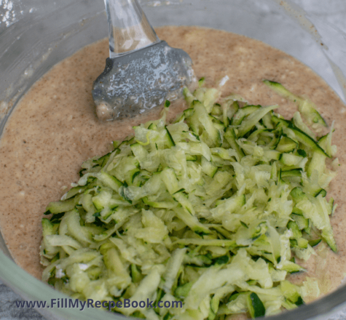 shredded zucchini for muffins, Lemon Zucchini Muffins Gluten Free recipe. The best healthy muffin with bananas and almond butter, zucchinis for a snack or dessert.