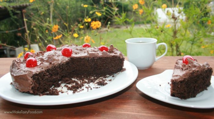 7 minute chocolate cake made in a microwave.