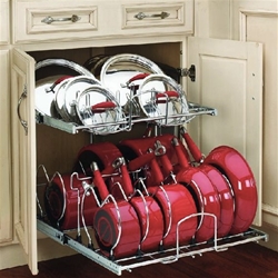 This pot and pan organizer has a non-slip rubber covering on partitions, which means that it prevents pantry tools from scrabbling as well as slipping. You can effortlessly fine-tune the height as well as the position of this pot and pan storage rack. It lets you set it to the correct size to provide accommodations for your pots and pans.