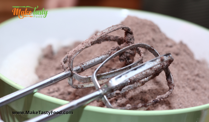 the dry ingredients of the chocolate cupcake ingredients