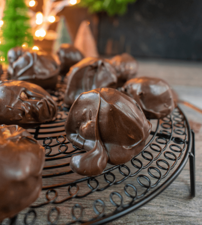 Chocolate and Peanut Butter Balls
