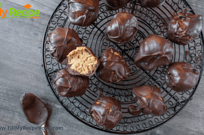 Chocolate and Peanut Butter Balls recipe. A no bake protein energy snack with peanut butter, mixed graham crackers covered in dark chocolate.
