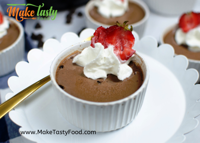 chocolate mousse made in instant pot in a bowl