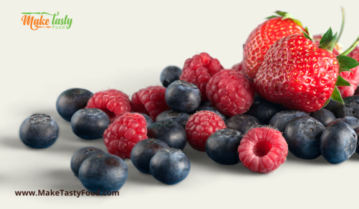 Blueberries and raspberries for french toast toppings