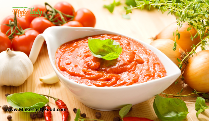 tomato sauce or gravy for vetkoek