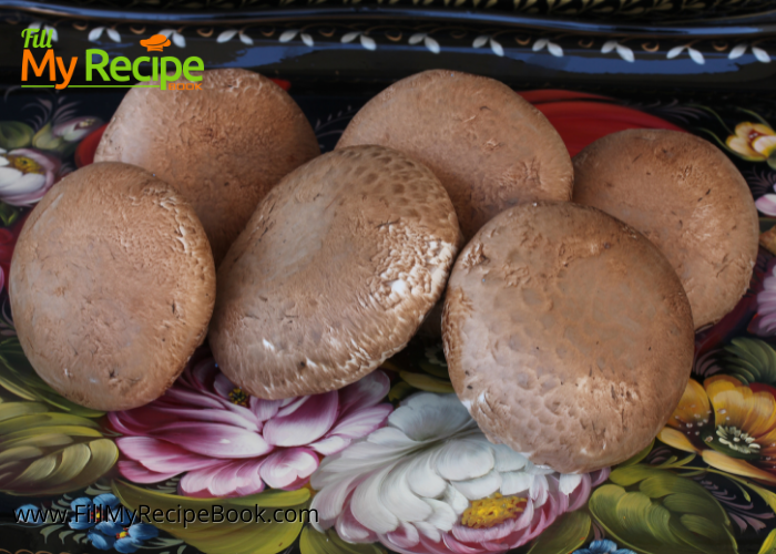 mushrooms, Healthy Mushroom and Spinach Omelet recipe. A breakfast meal made with healthy ingredients such as spinach and mushrooms and cheese.