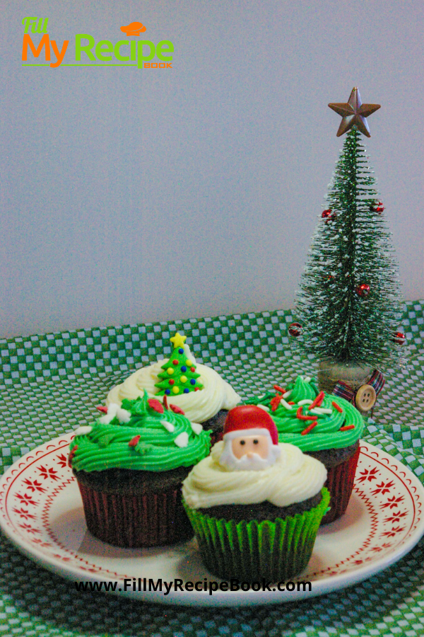 Easy Decorated Christmas Chocolate Cupcakes