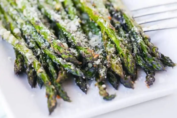 Roasted Asparagus with Garlic And Parmesan