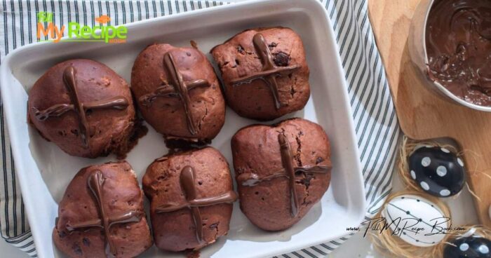 Shaping, baking, and glazing the buns:
Once the dough cycle is complete, turn the dough onto a lightly floured surface and continue with the shaping as outlined in the recipe.