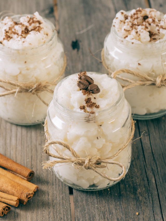 Easy Rice Cooker Rice Pudding recipe idea. So simple, made with milk and served with some cinnamon and nuts for a delicious dessert.