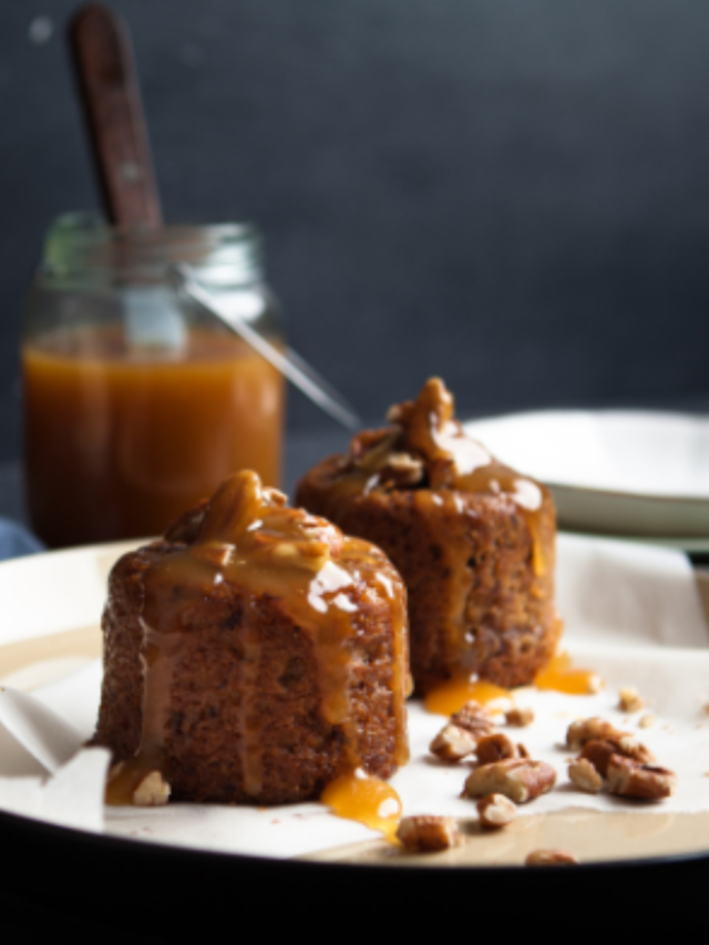 Sticky Date Pudding and Sauce