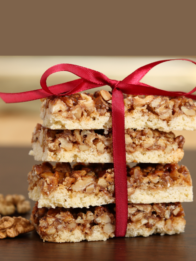 A Caramalized Walnut shortbread Bars recipe idea. Healthy and easy recipe bars for snacks or treats with nuts for a dessert.