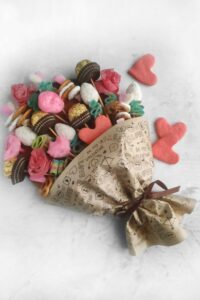 Valentines-Day-DIY-Candy-Bouquet-2-poster