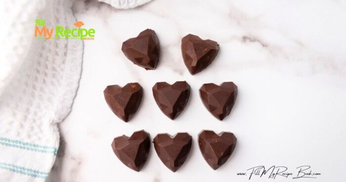 Place the bonbons in the fridge for at least 30 minutes or until hardened.