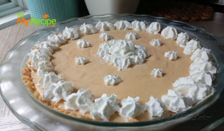 This No Bake Caramel Cream Tart is easy to make. With a few ingredients, a biscuit base, and whipped cream, you'll have a delicious dessert.