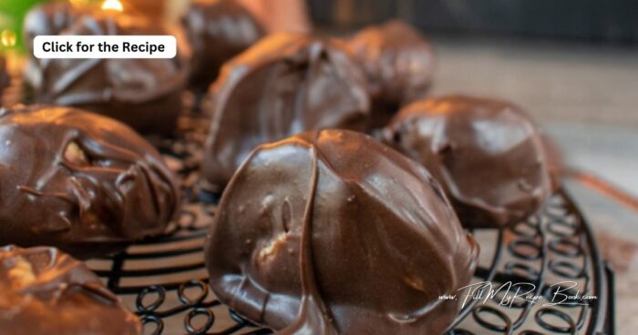 Chocolate and Peanut Butter Balls recipe. A no bake protein energy snack with peanut butter, mixed graham crackers covered in dark chocolate.
